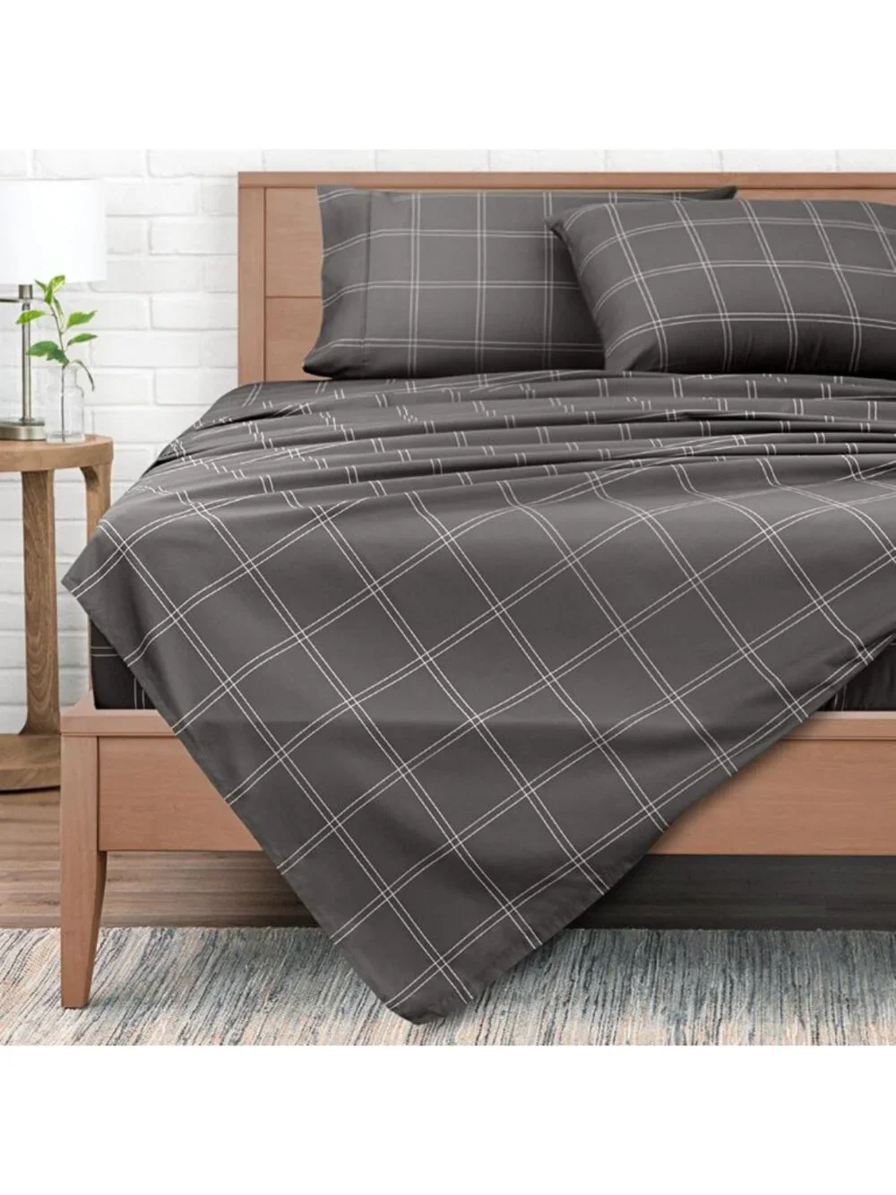 Premium 1800 Ultra-Soft Queen Flat Sheet - Hotel Luxury, Easy Care, Modern Plaid